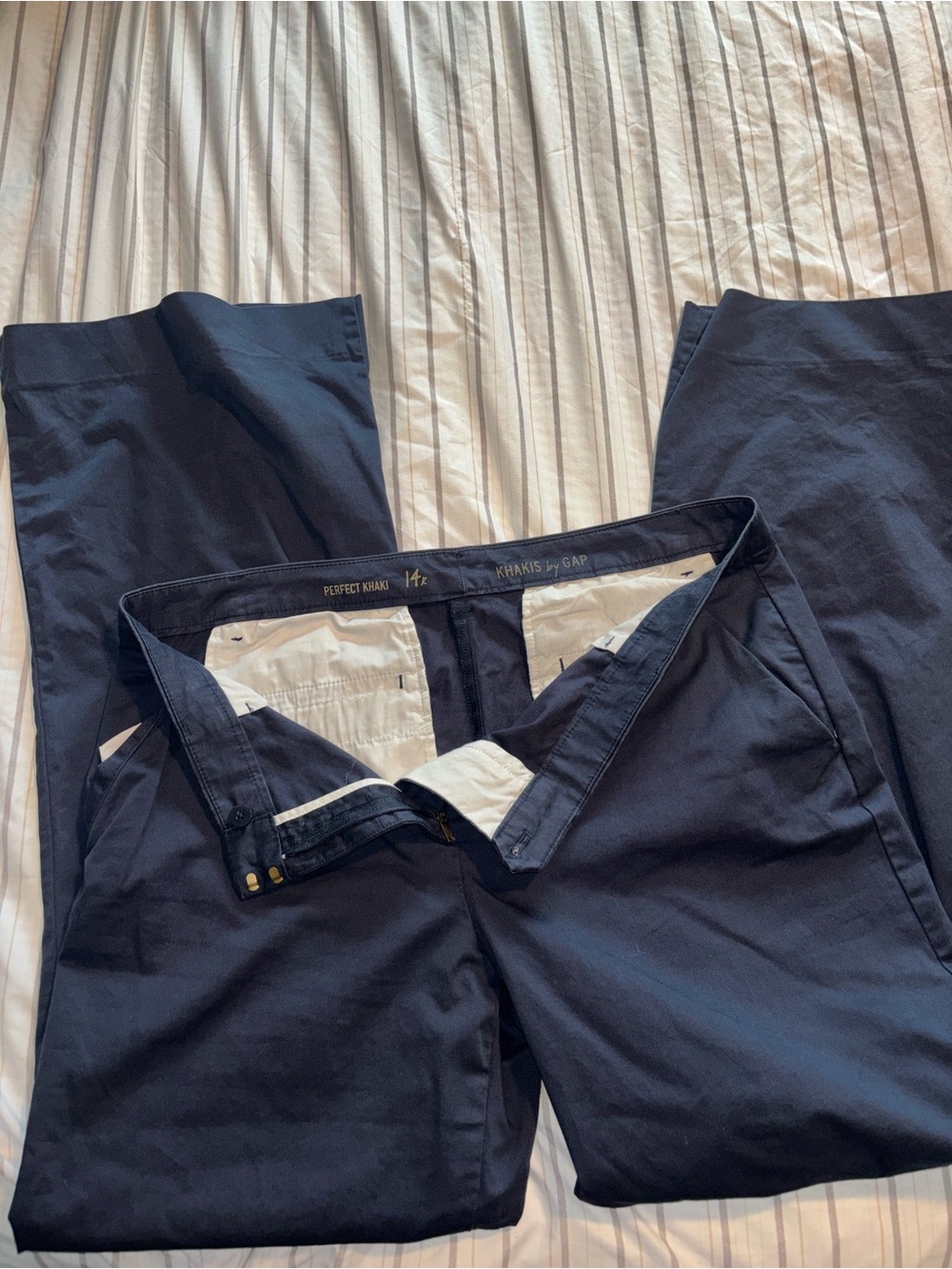 Gap Navy Khaki Pants - Perfect Khaki